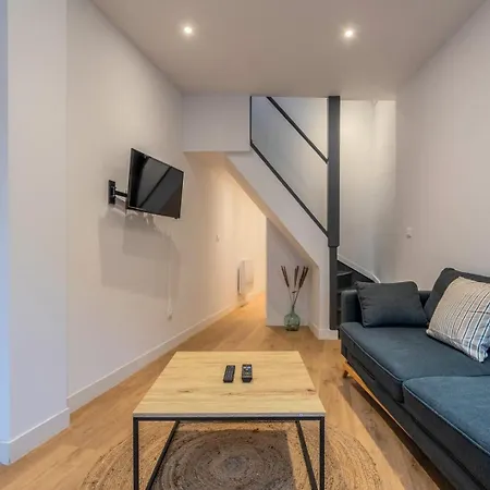 Tatil Evi Maison 2 Atypique, Avec Cour La Madeleine (Nord)