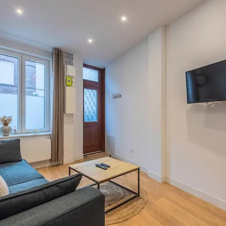 Maison 2 Atypique, Avec Cour Holiday home