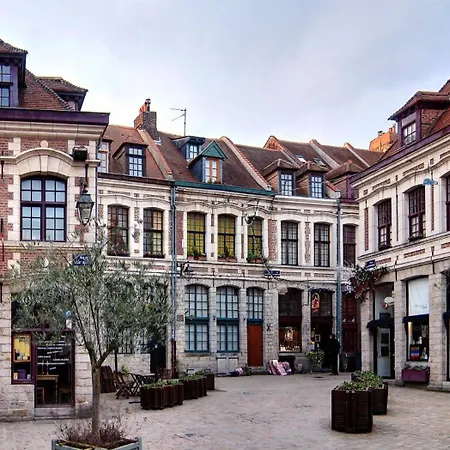 Maison 2 Atypique, Avec Cour Holiday home *